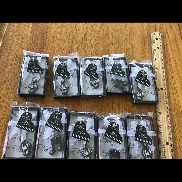 Set of Ten Music Keychains - Picture 2 of 4